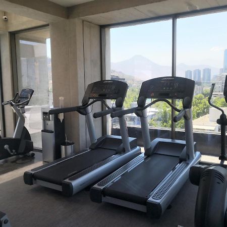 Solace Hotel Santiago de Chile Eksteriør billede The gym at the hotel