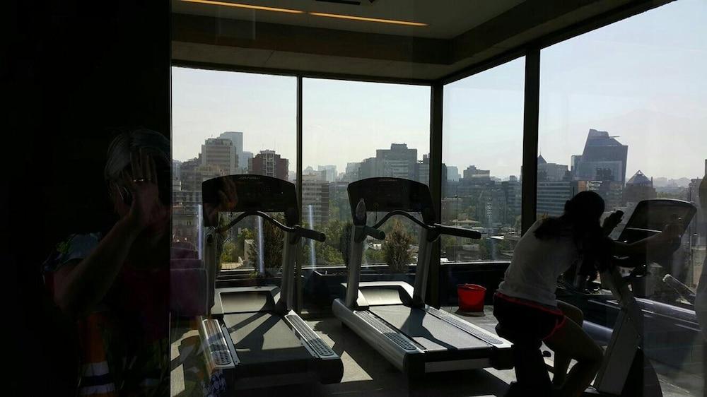 Solace Hotel Santiago de Chile Eksteriør billede The gym at the 101