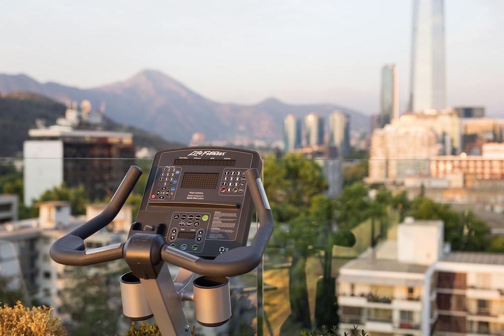 Solace Hotel Santiago de Chile Eksteriør billede A NordicTrack machine